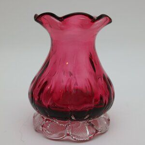 PILGRIM vintage cranberry pink vase